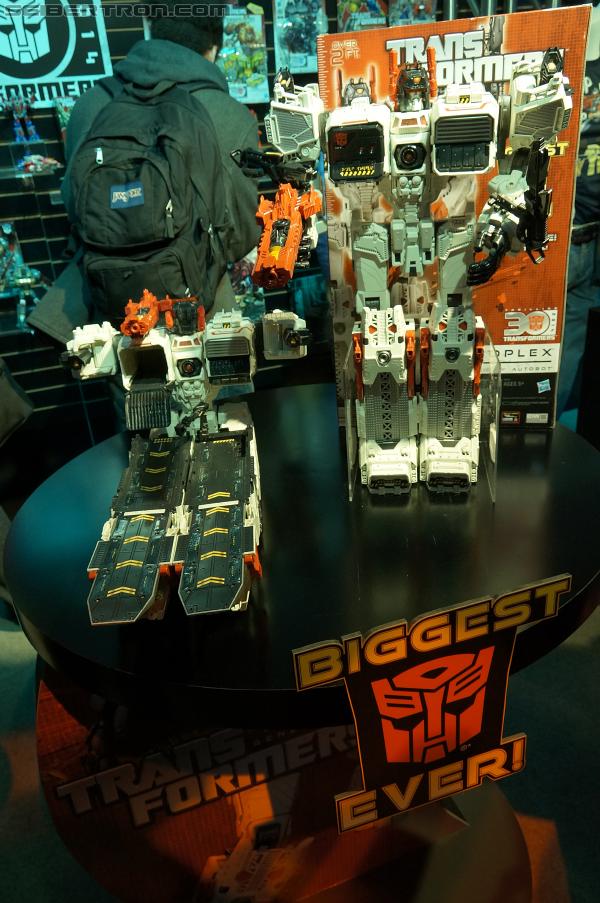 Toy Fair 2013 Coverage: Transformers Titan Class Metroplex