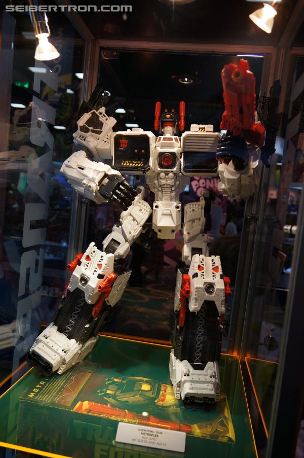 SDCC 2013 Coverage: Transformers Generations Preview Night Gallery