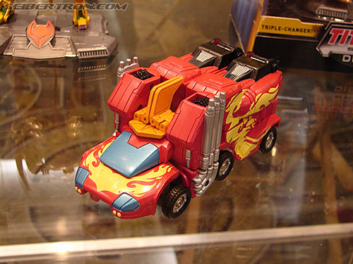 BotCon 2006 - Hasbro's Toy Display Cases