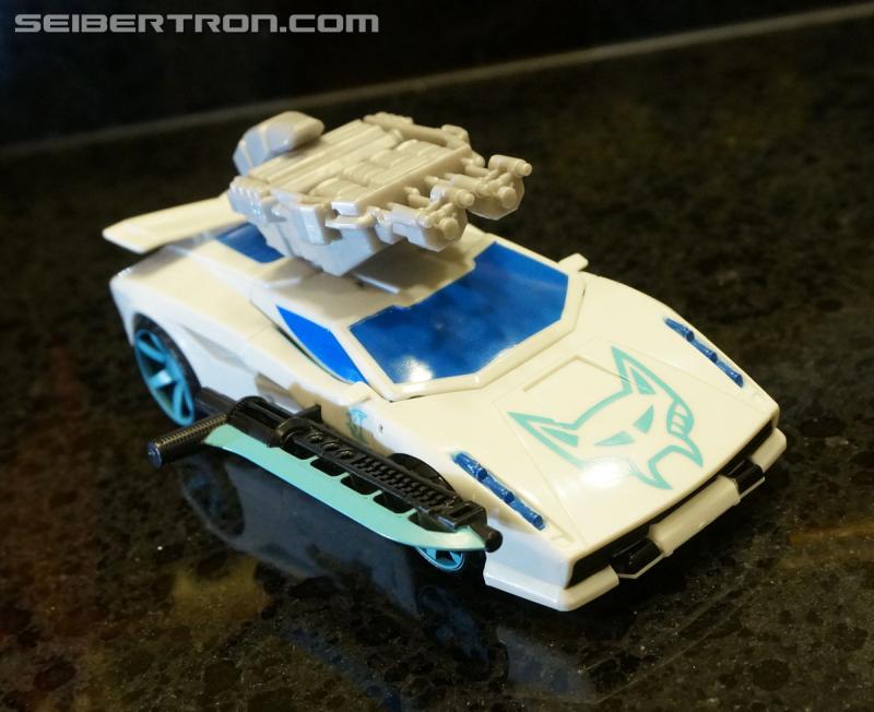 Transformers News: #BotCon16 Exclusive Souvenirs Images: Megatron, Airazor, Tigatron, Unit-3, Reflector, Custom Class