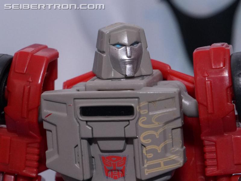 Transformers News: NYCC 2017: Gallery for #Transformers Power of the Primes Legends Class Reveals #hasbronycc