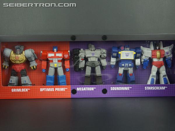 Transformers News: SDCC 2013 Titan Guardians In-Package Images