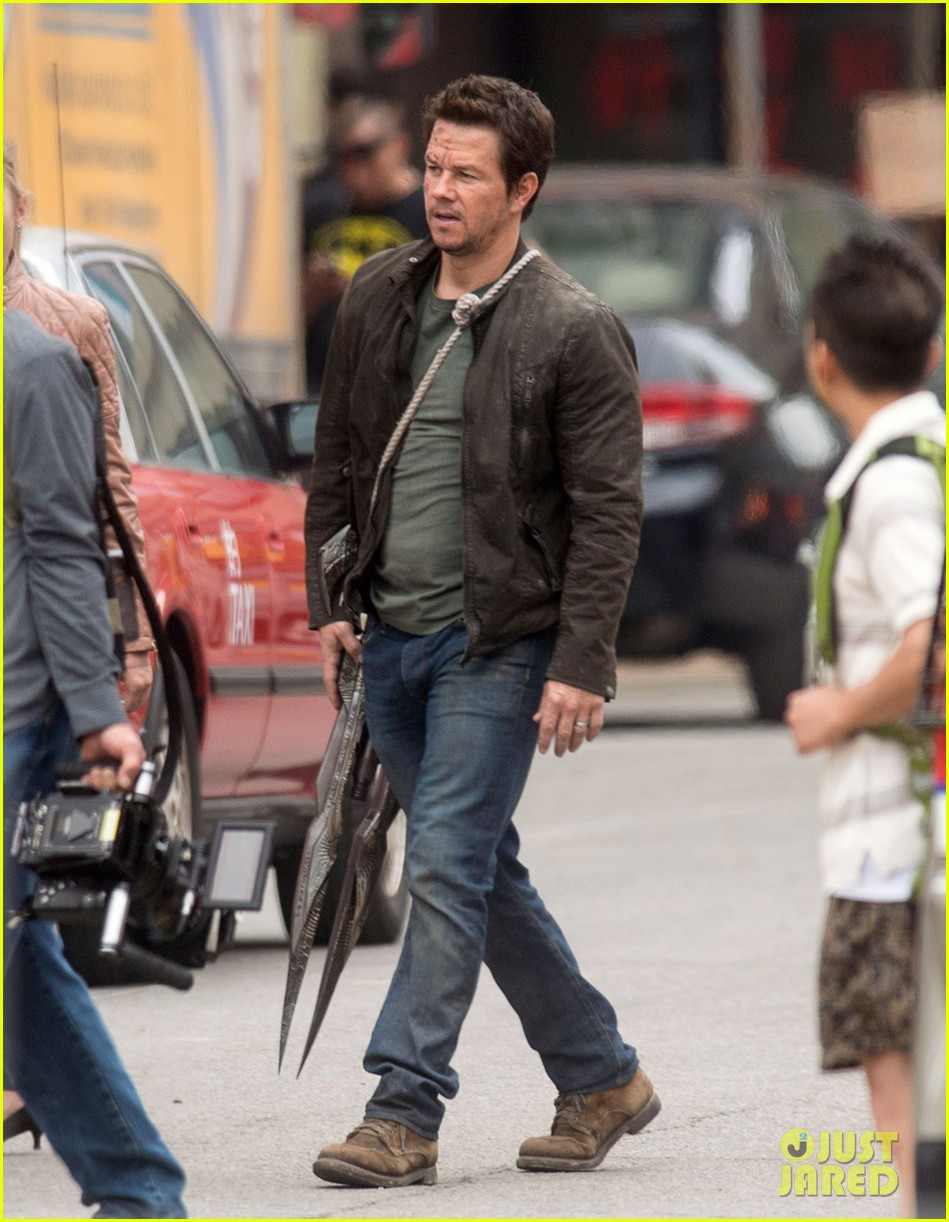 New Weapon Sighted on Transformers 4 Detroit Set