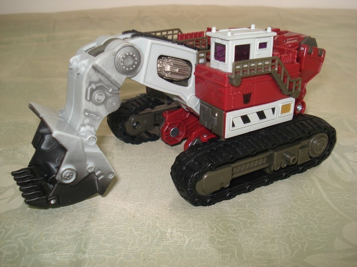 New Images of ROTF Constructicon toy.