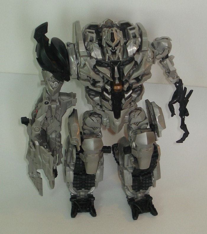 New Images of ROTF Leader-Class Prime & Megatron