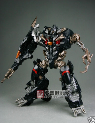 New Images of ROTF Shadow Megatron and Final Defense Optimus Prime