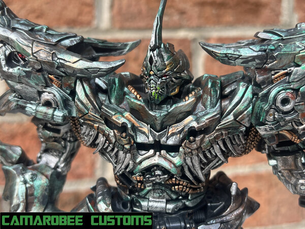 Grimlock bot close.jpg