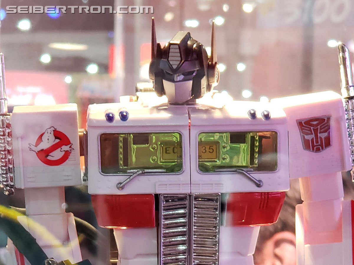 SDCC exclusive Transformers Ghostbusters MP-10G Optimus Prime