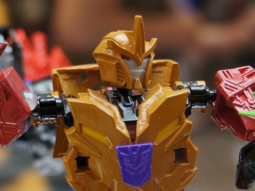 Hasbro Display: Transformers Construct-Bots