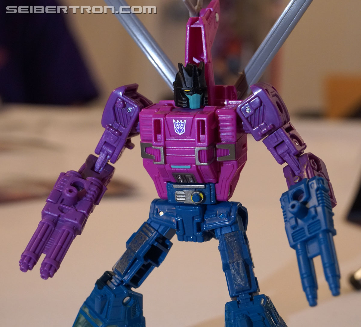 Unboxing of Fall 2019 Transformers WFC SIEGE products