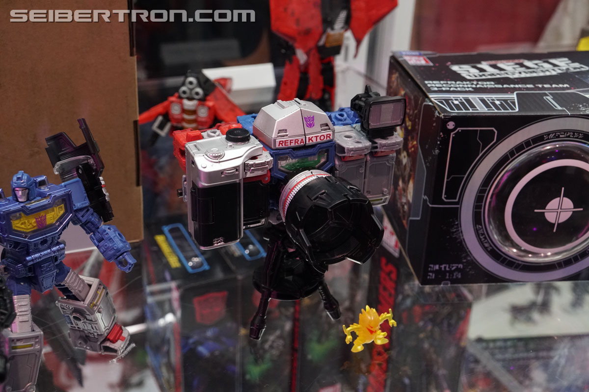 Transformers War for Cybertron SIEGE Refraktor 3-pack