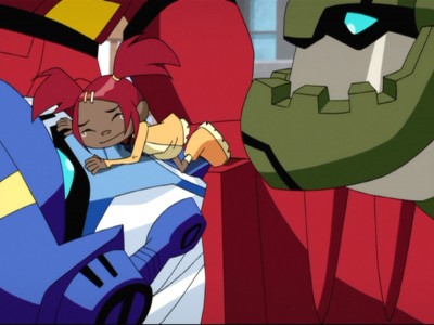 Sari crawls on Optimus' face while Bulkhead watches