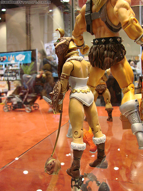C2E2: Chicago Comic and Entertainment Expo - Transformers Event: MOTUC Teela