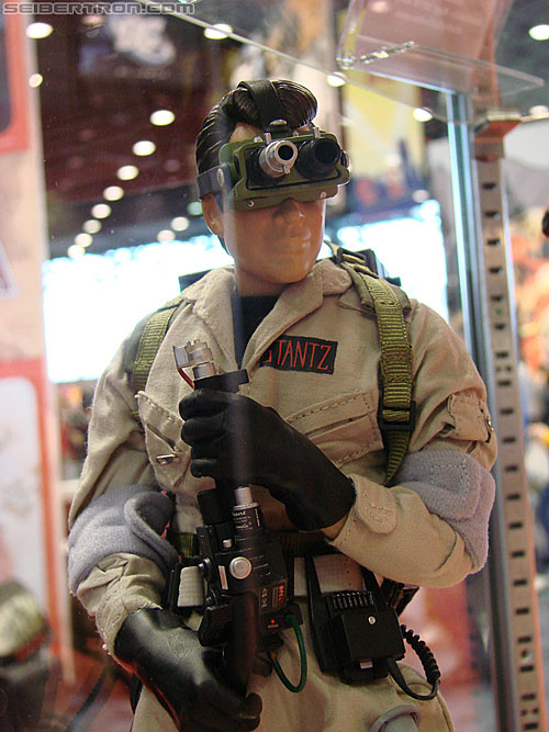 C2E2: Chicago Comic and Entertainment Expo - Transformers Event: Ghostbusters Ray Stantz (12" figure)