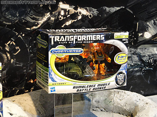 Toy Fair 2011: Transformers Cyberverse - Transformers Event: DSC05090
