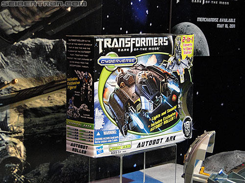 Toy Fair 2011: Transformers Cyberverse - Transformers Event: DSC05091