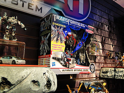 Toy Fair 2011: Dark of the Moon "Mech Tech" - Transformers Event: DSC04917