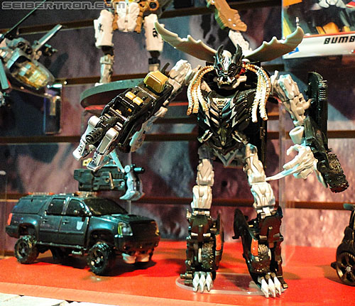 Toy Fair 2011: Dark of the Moon "Mech Tech" - Transformers Event: DSC04955a