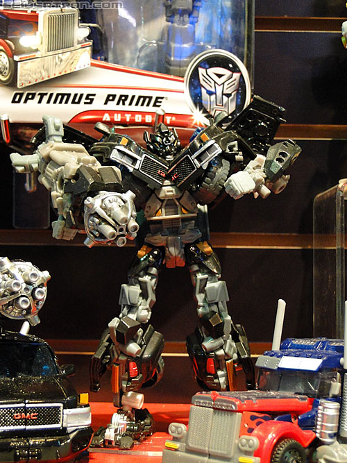 Toy Fair 2011: Dark of the Moon "Mech Tech" - Transformers Event: DSC04973