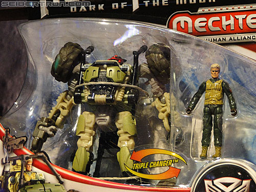 Toy Fair 2011: Mech Tech Human Alliance - Transformers Event: DSC05137