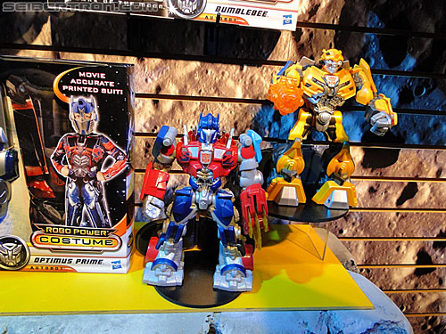 Toy Fair 2011: Miscellaneous - Transformers Event: DSC05029