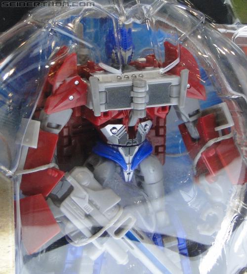Botcon 2011: Transformers Prime Toys - Transformers Event: DSC10028