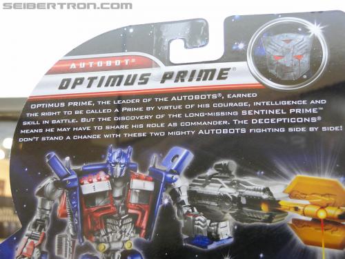 Botcon 2011: Transformers Retail Exclusives Display Area - Transformers Event: DSC09841