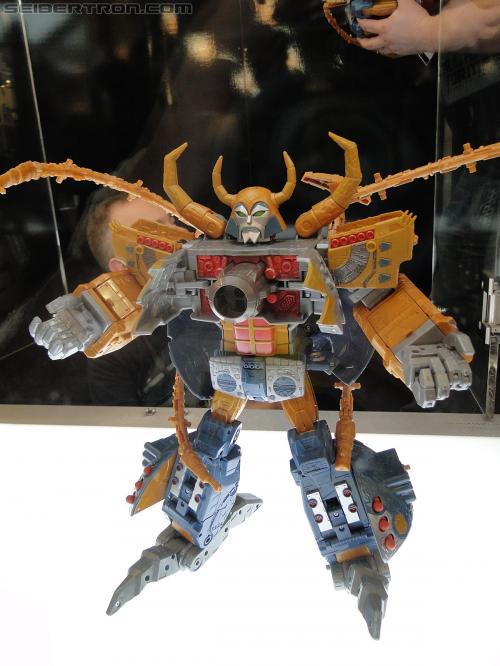 Botcon 2011: Transformers Retail Exclusives Display Area - Transformers Event: DSC10053