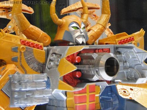 Botcon 2011: Transformers Retail Exclusives Display Area - Transformers Event: DSC10092