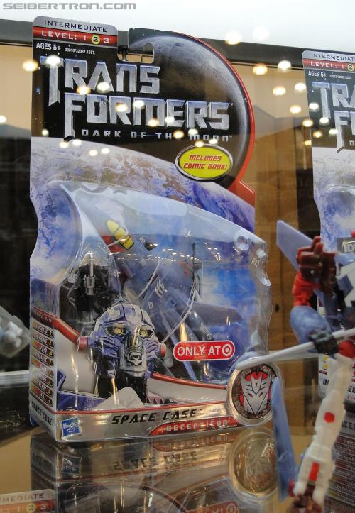 Botcon 2011: Transformers Retail Exclusives Display Area - Transformers Event: DSC10104