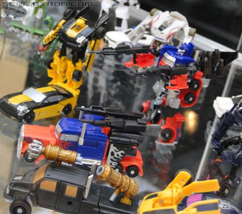 Botcon 2011: Transformers Retail Exclusives Display Area - Transformers Event: DSC10163