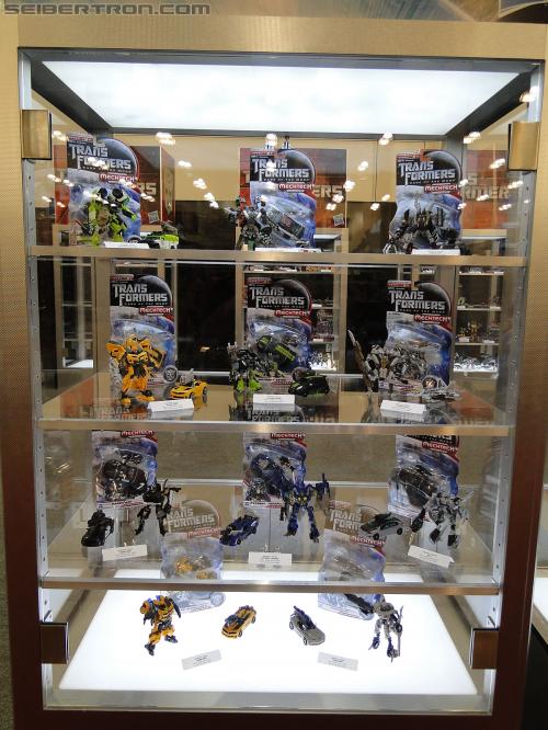 Botcon 2011: Dark of the Moon MechTech Display Area - Transformers Event: Mechtech-001