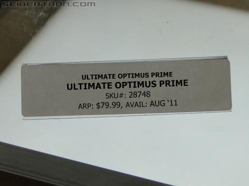 Botcon 2011: Dark of the Moon MechTech Display Area - Transformers Event: Mechtech-039