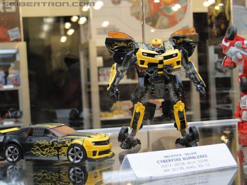 Botcon 2011: Dark of the Moon MechTech Display Area - Transformers Event: Mechtech-041