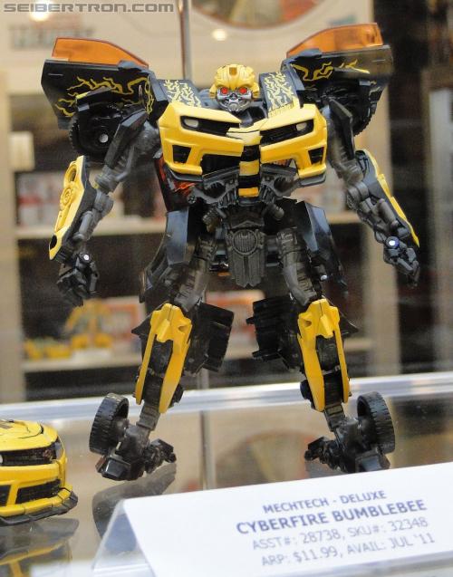 Botcon 2011: Dark of the Moon MechTech Display Area - Transformers Event: Mechtech-042