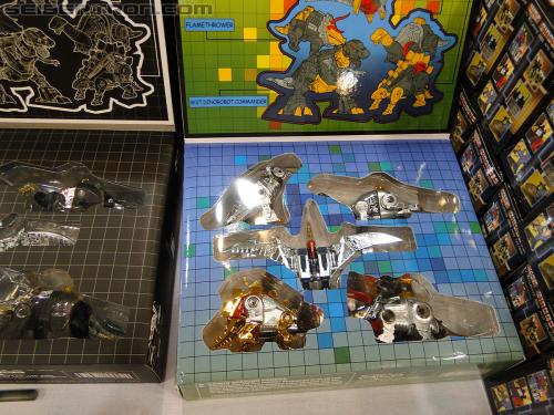 Botcon 2011: 3rd Party Products - Transformers Event: 3rd-party-078