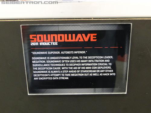 Botcon 2011: Hall of Fame Display Area - Transformers Event: DSC00557