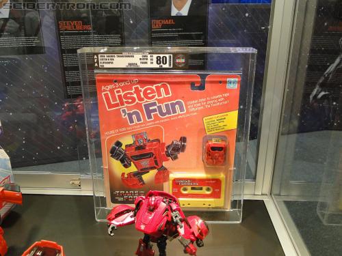 Botcon 2011: Hall of Fame Display Area - Transformers Event: DSC00567