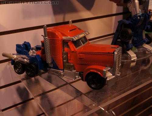 Toy Fair 2012: Transformers Prime Robot in Disguise - Transformers Event: DSC05075