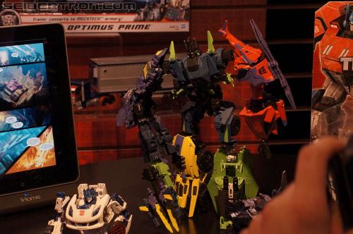 Toy Fair 2012: Transformers Fall of Cybertron - Transformers Event: DSC05111