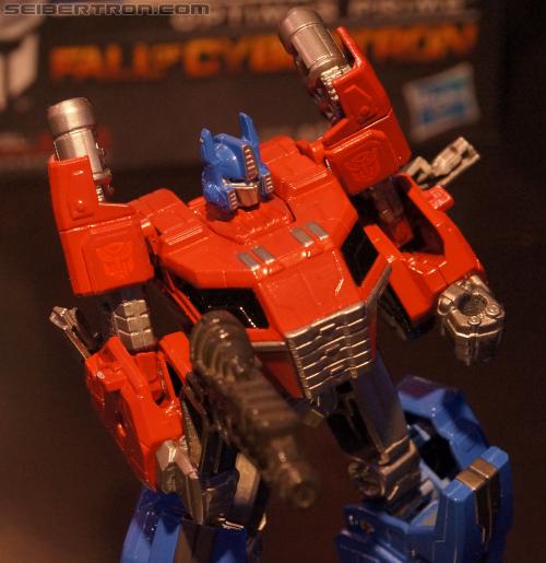Toy Fair 2012: Transformers Fall of Cybertron - Transformers Event: DSC05161