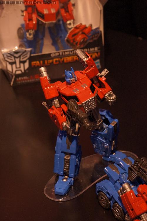 Toy Fair 2012: Transformers Fall of Cybertron - Transformers Event: DSC05163