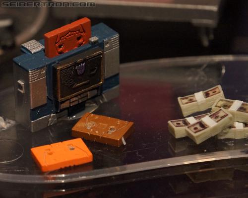 Toy Fair 2012: SDCC Exclusive Shockwave H.I.S.S. Tank - Transformers Event: DSC05443