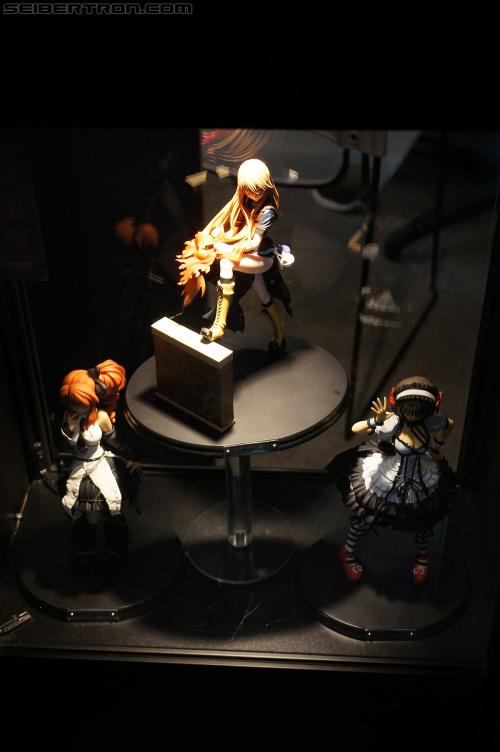 Toy Fair 2012: General Toy Fair 2012 Gallery from Javits Center - Transformers Event: DSC05604