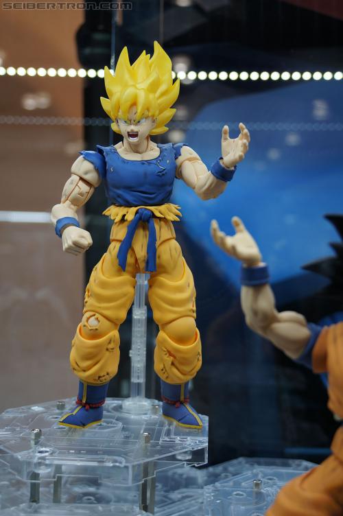 Toy Fair 2012: General Toy Fair 2012 Gallery from Javits Center - Transformers Event: DSC05798