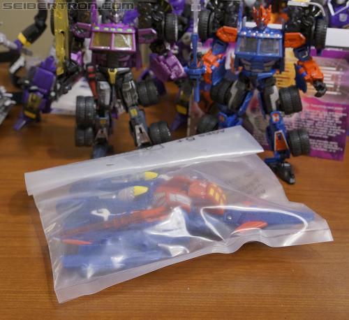 BotCon 2012: Exclusives - Transformers Event: DSC05989