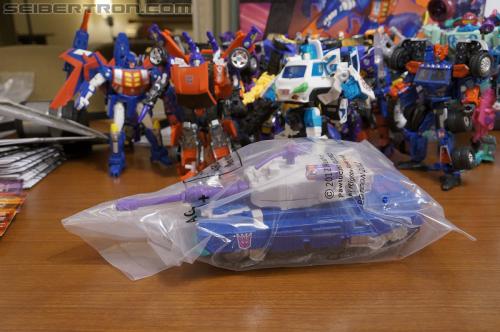 BotCon 2012: Exclusives - Transformers Event: DSC06037