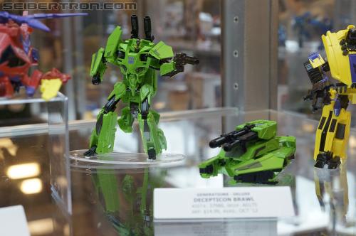 BotCon 2012: Transformers Generation "Fall of Cybertron" product display - Transformers Event: DSC06081