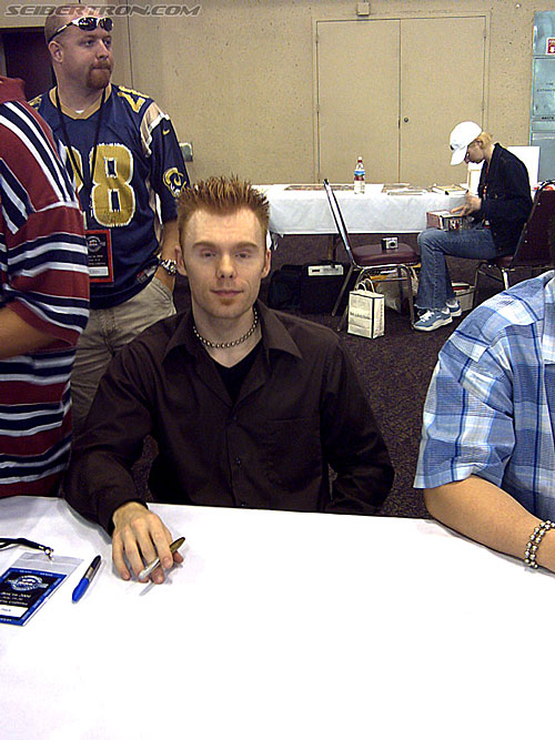 BotCon 2004: Dreamwave Crew - Transformers Event: Adam Patyk signing autographs