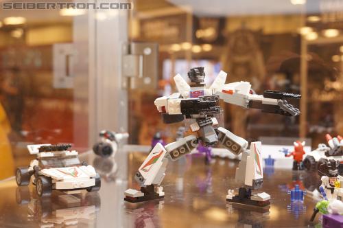 BotCon 2012: Transformers Kre-o product display - Transformers Event: DSC06343